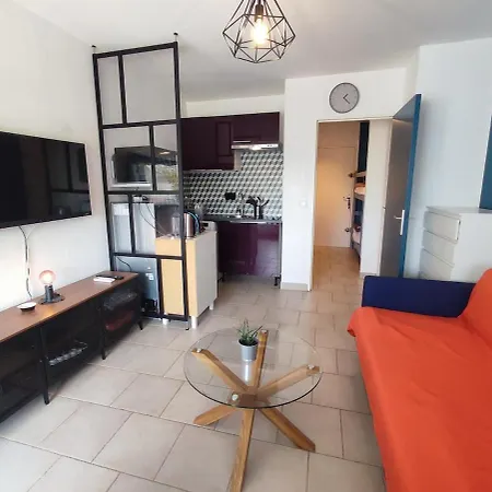 1st Line Modern Studio-private Parking La Grande-Motte