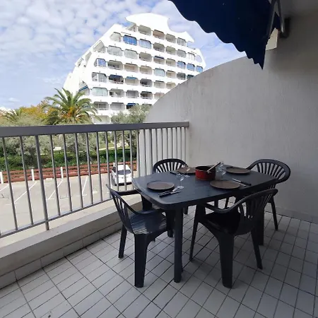 1st Line Modern Studio-private Parking Apartment *