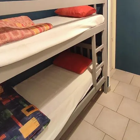 1st Line Modern Studio-private Parking *