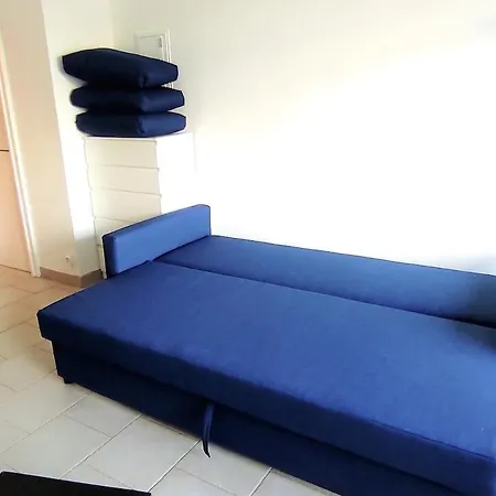 Apartment 1st Line Modern Studio-private Parking *