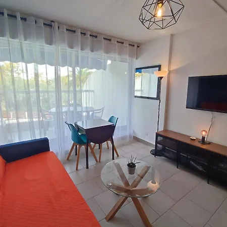 1st Line Modern Studio-private Parking Apartment *