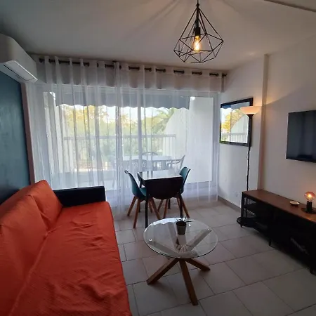 Apartment 1st Line Modern Studio-private Parking *